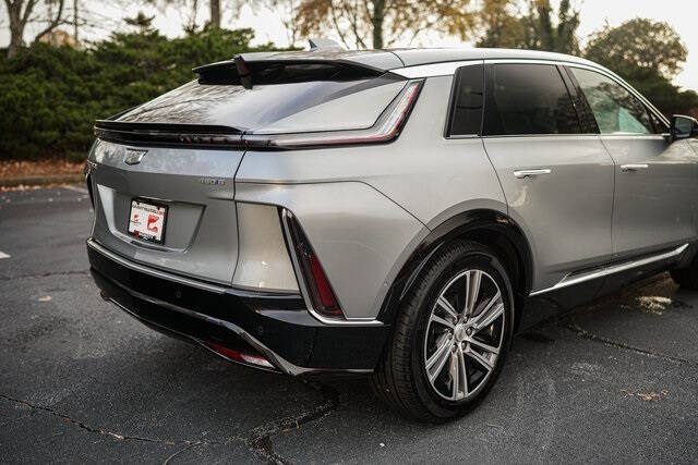 2024 Cadillac LYRIQ Luxury 1