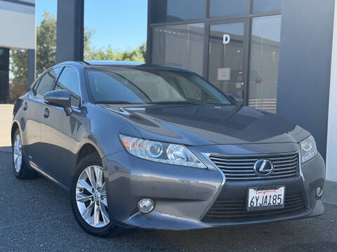 2013 Lexus ES 300h