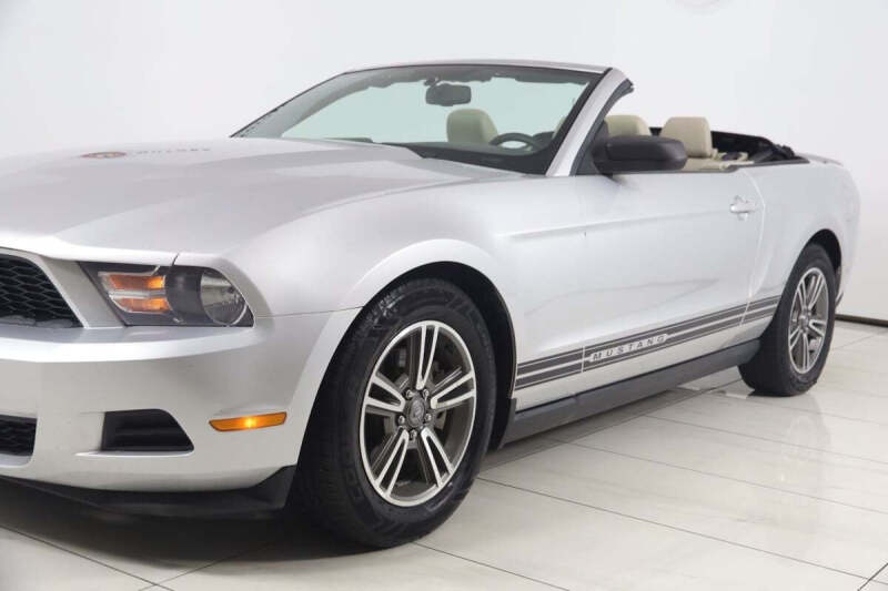 2011 Ford Mustang V6 Premium