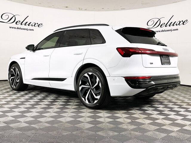 2024 Audi Q8 e-tron quattro Premium Plus