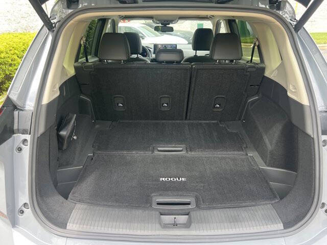 2025 Nissan Rogue SL