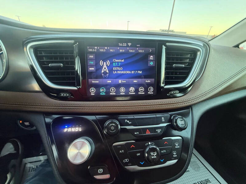 2018 Chrysler Pacifica Hybrid Limited