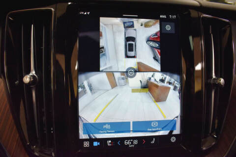 2024 Volvo XC60 B5 Plus Dark Theme