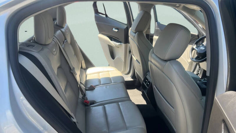 2020 Cadillac XT4 Premium Luxury