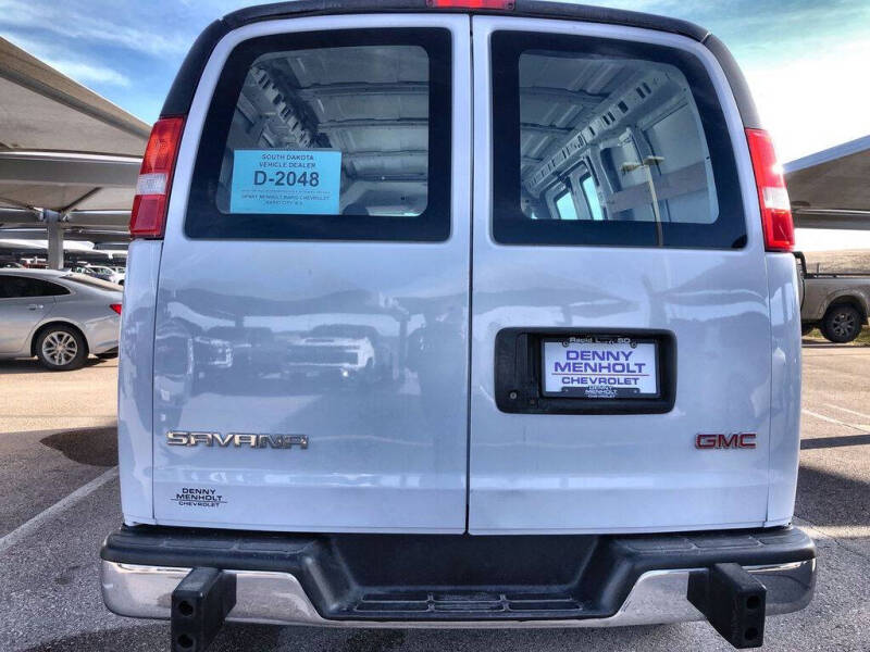 2021 GMC Savana 2500