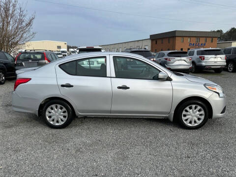 2019 Nissan Versa S Plus