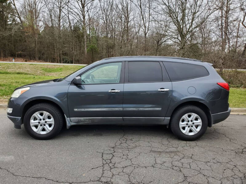 2009 Chevrolet Traverse for sale at United Auto LLC in Fort Mill SC