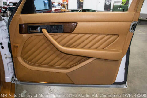 1991 Mercedes-Benz 560-Class 560 SEL