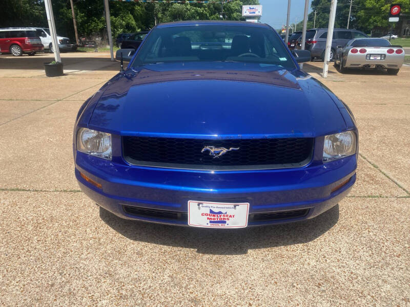 2005 Ford Mustang V6 Deluxe