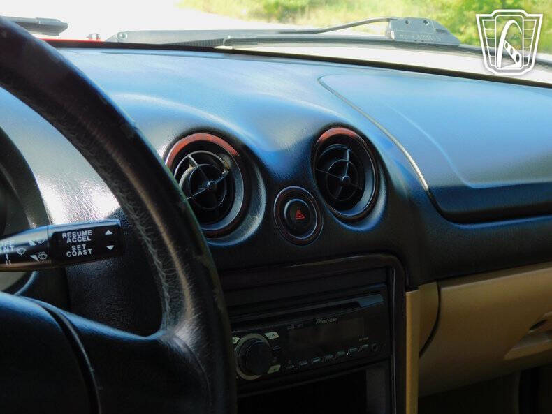 2002 Mazda MX-5 Miata LS