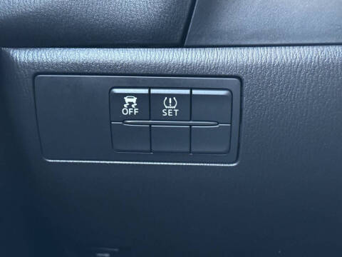 2015 Mazda MAZDA3 i Sport