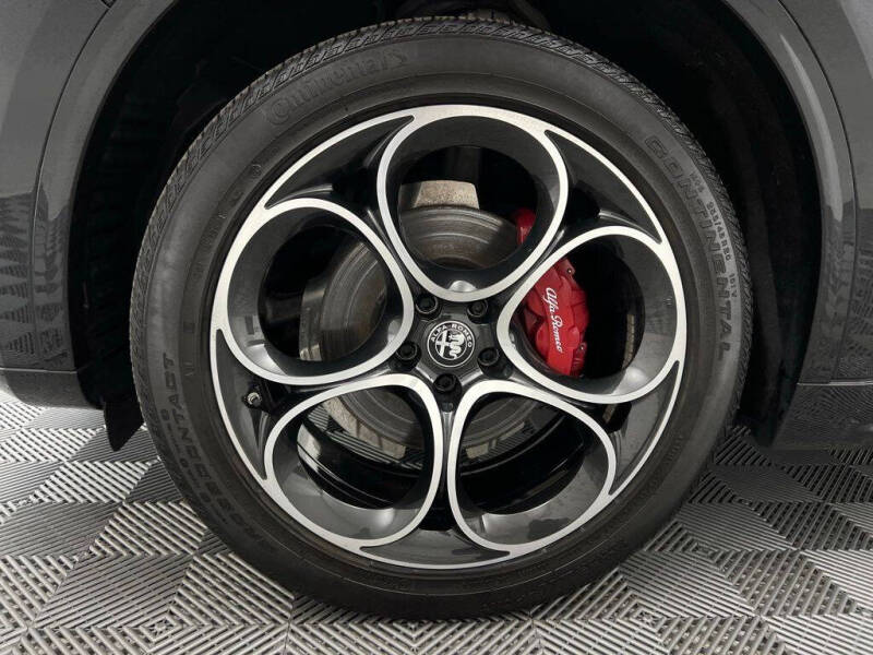 2022 Alfa Romeo Stelvio Veloce