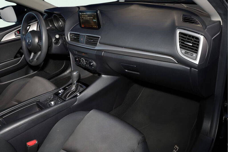 2017 Mazda MAZDA3 Sport