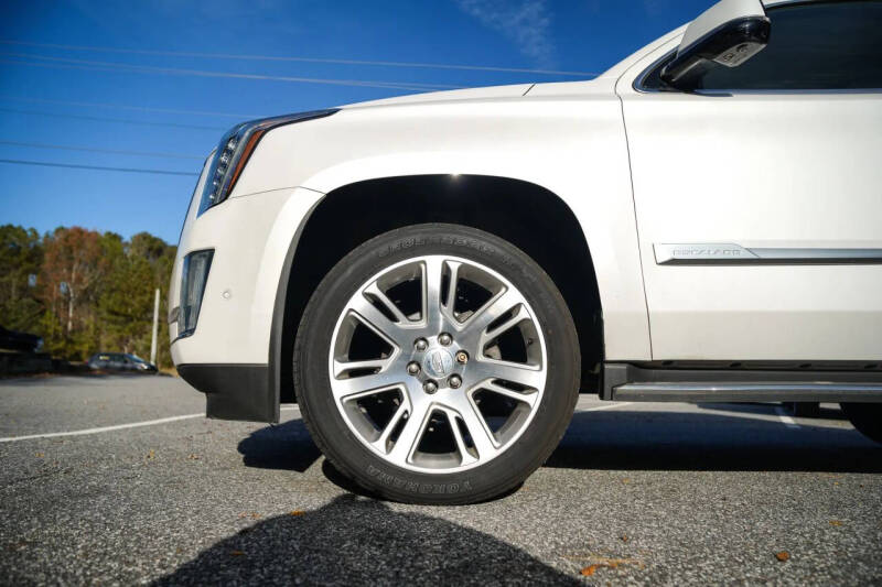 2018 Cadillac Escalade Luxury