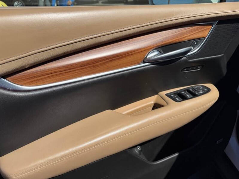 2018 Cadillac XT5 Platinum