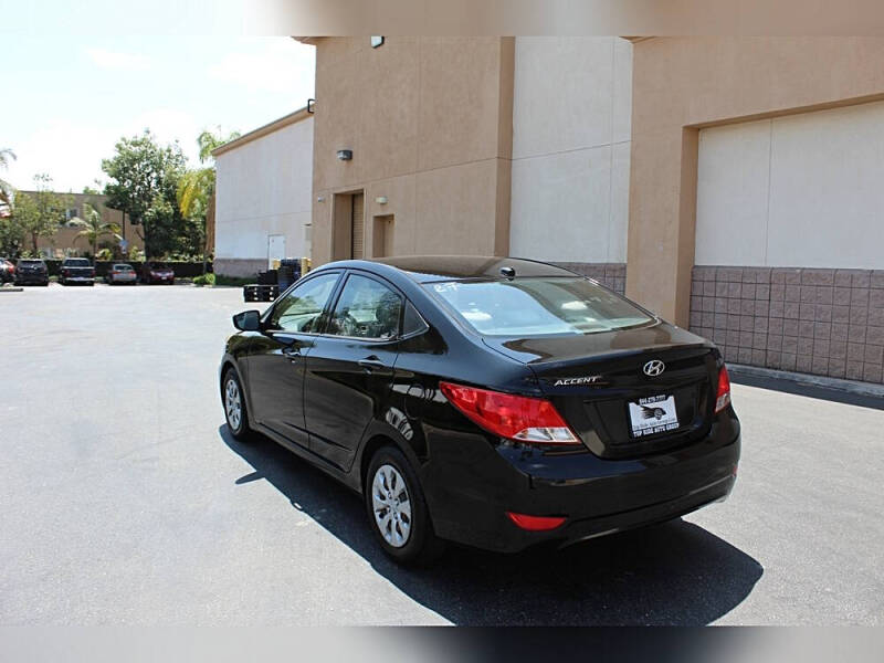 2016 Hyundai Accent SE