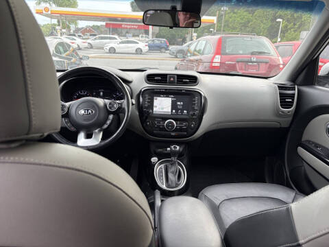 2019 Kia Soul +