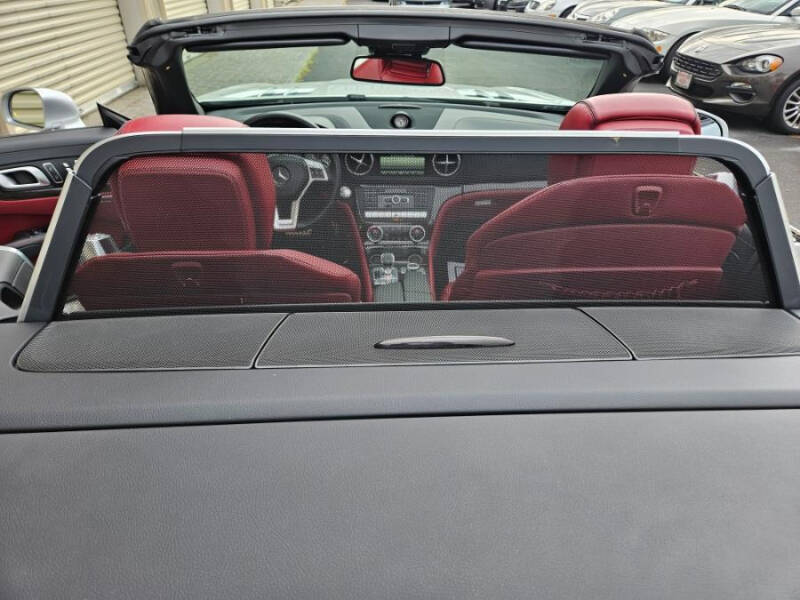 2016 Mercedes-Benz SL-Class SL550 photo 24