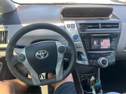 2015 Toyota Prius v Two