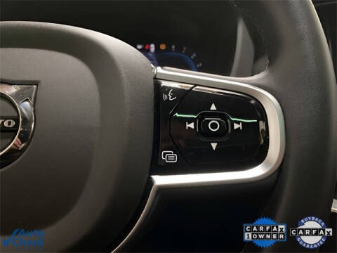 2025 Volvo XC60 B5 Plus Dark Theme