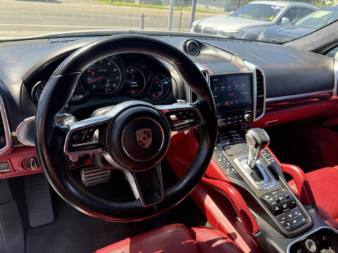 2018 Porsche Cayenne GTS