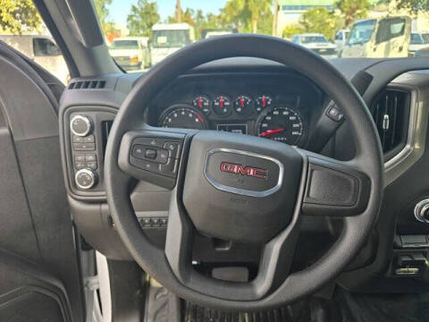 2024 GMC Sierra 2500HD Pro