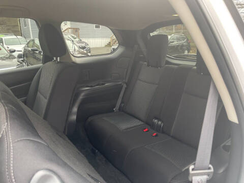 2020 Nissan Pathfinder S