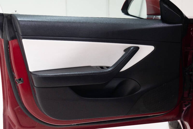 2019 Tesla Model 3 Base photo 24