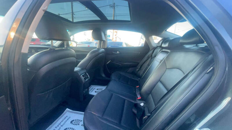 2020 Kia Cadenza Limited