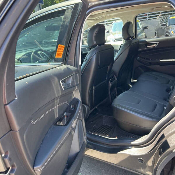 2018 Ford Edge Titanium