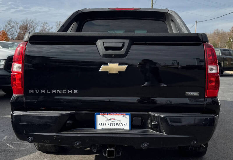 2011 Chevrolet Avalanche LTZ