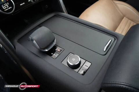 2022 Land Rover Discovery P300 S