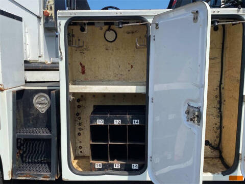 2015 Freightliner 108 SD