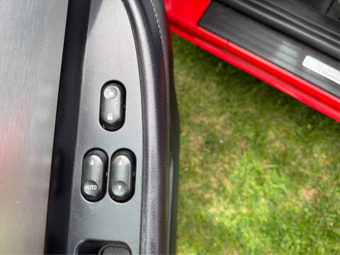 2005 Ford Thunderbird Deluxe