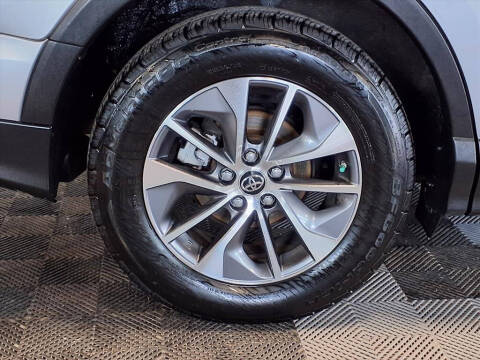 2017 Toyota RAV4 Hybrid XLE