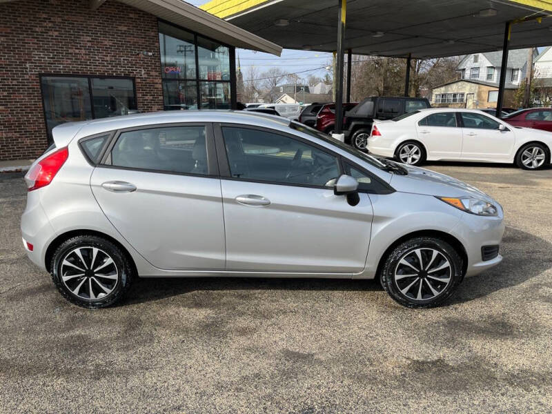 2018 Ford Fiesta SE photo 6