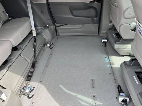 2016 Toyota Sienna XLE 8-Passenger