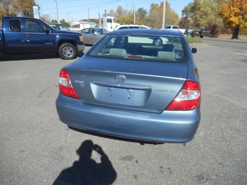 2002 Toyota Camry XLE photo 14