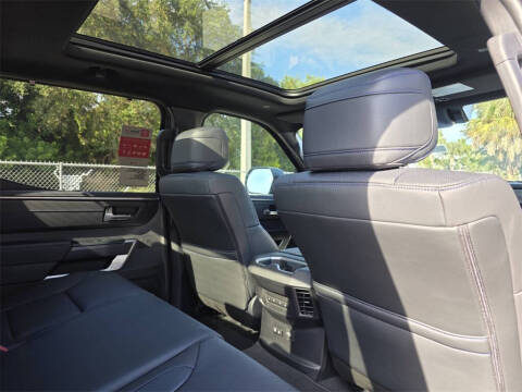 2025 Toyota Tundra Platinum HV