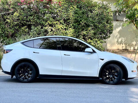 2023 Tesla Model Y Long Range