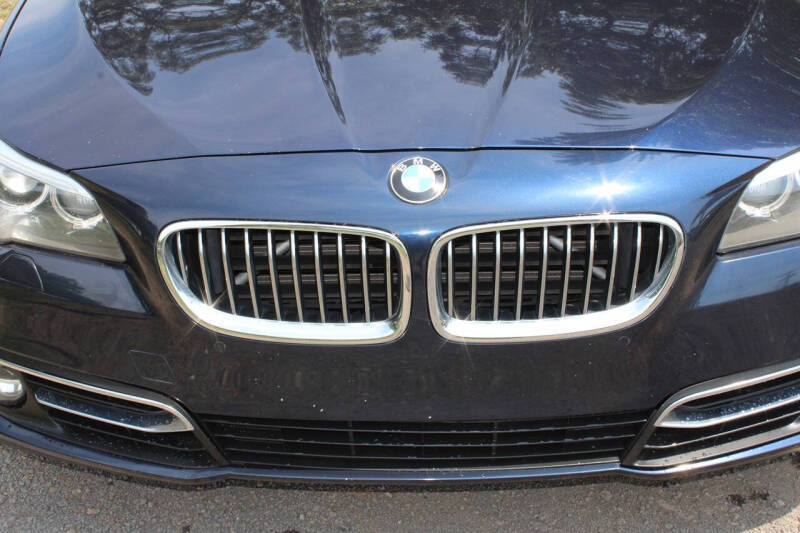 2016 BMW 5 Series 528i