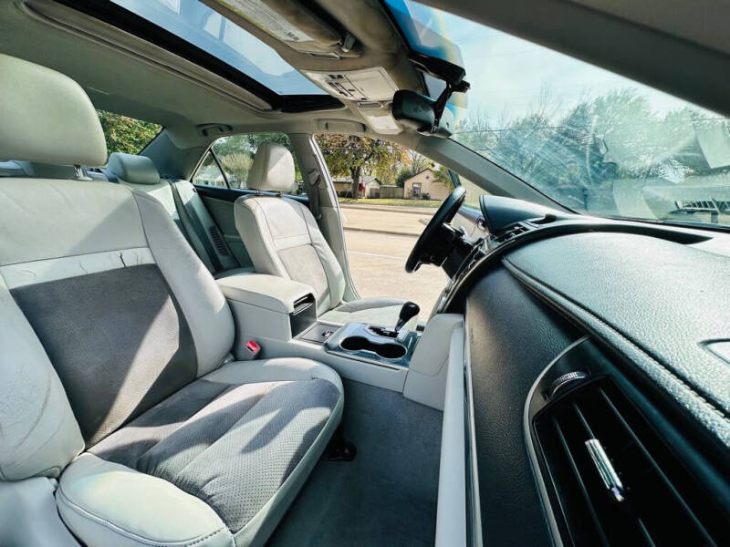 2014 Toyota Camry Hybrid