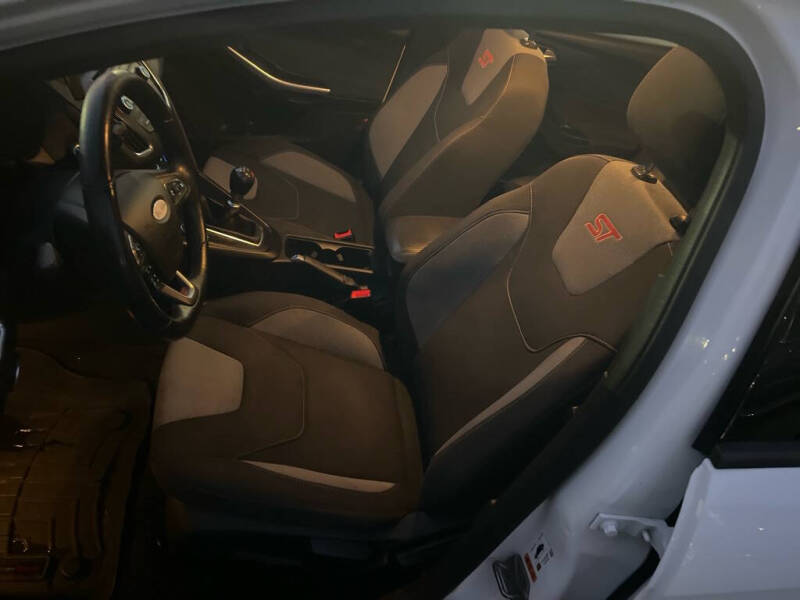 2017 Ford Focus ST