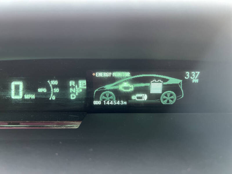 2010 Toyota Prius III