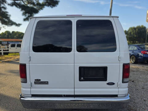 2006 Ford E-Series E-350 SD XLT