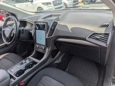 2022 Ford Edge SE