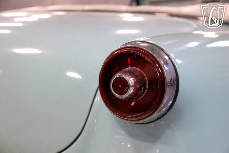 1953 Ford Crestline