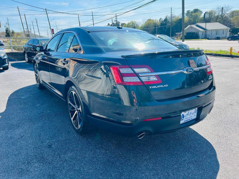 2016 Ford Taurus SEL
