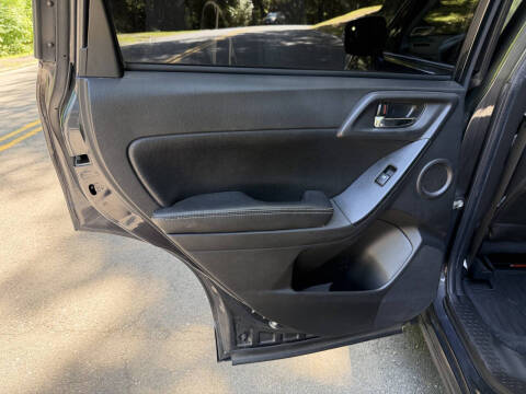 2014 Subaru Forester 2.0XT Touring