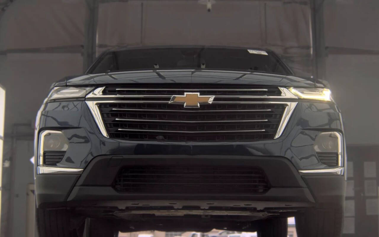 Blue 2022 Chevrolet Traverse LS LS 4dr SUV w/1LS 2
